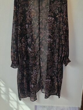 Maurices Black & Purple Floral Print Long Sleeve Kimono